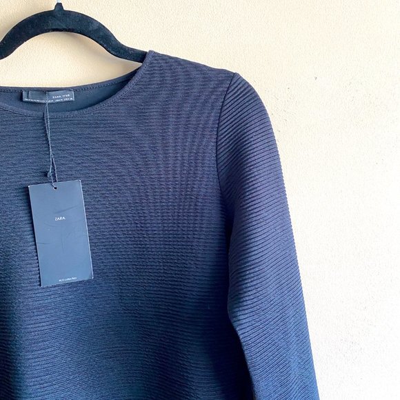 Zara Long Sleeve Top with Side Slit High Low - Picture 2 of 3